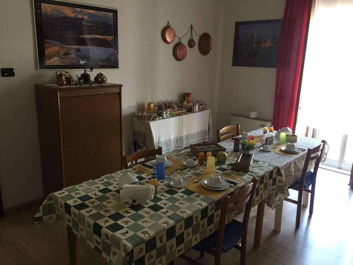 Spagna B&B Верона Экстерьер фото